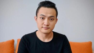 Justin Sun de Tron Gana Subasta de Plátano por $6.2M: Descubre Cómo el Arte es Subjetivo (y Comestible) - Cripto Boom